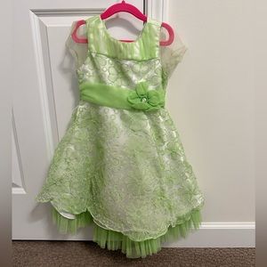 Beautiful dress for a 5 year old